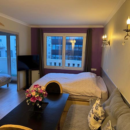 Altamira Aparthotel Issy-les-Moulineaux Bagian luar foto