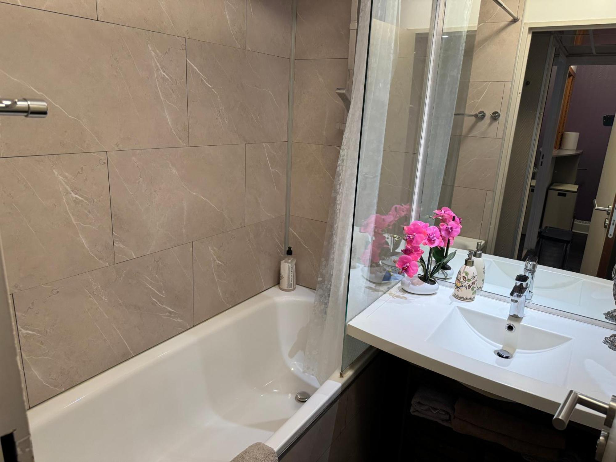 Altamira Aparthotel Issy-les-Moulineaux Bagian luar foto